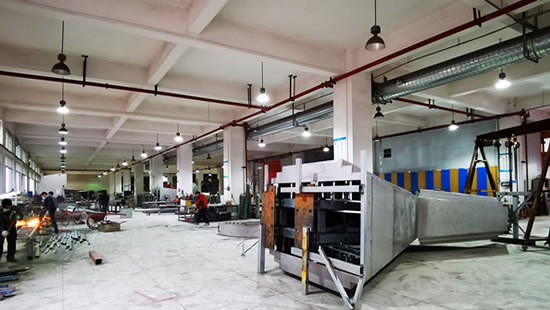 巨匠聯(lián)合標(biāo)識(shí)，公司擁有現(xiàn)代化廠房面積近1萬(wàn)平方米