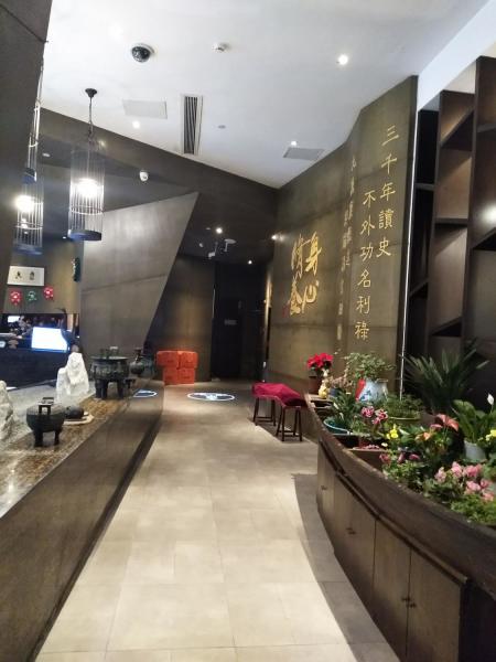 蘇州書香世家酒店具有文化特色。標識廠家一站式定制--【巨匠標識】