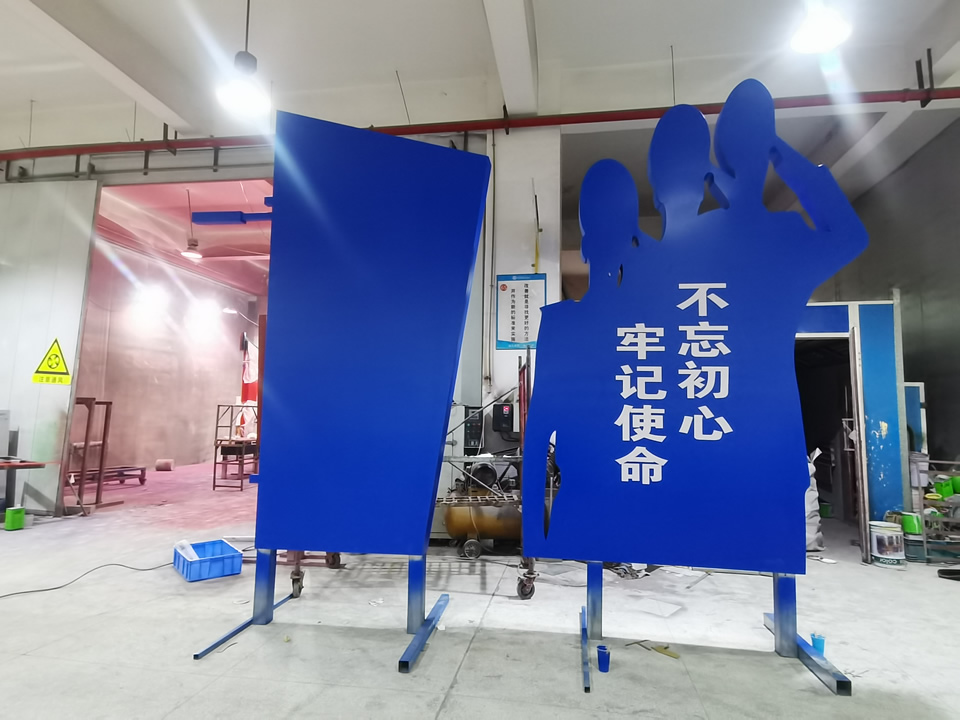 廣告標(biāo)識設(shè)計尺寸的原則——【巨匠標(biāo)識，標(biāo)識制作廠家】