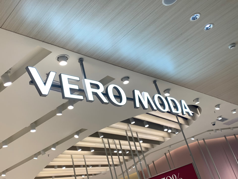 LED金屬發光字產品優勢--【巨匠標識，標識制作廠家】