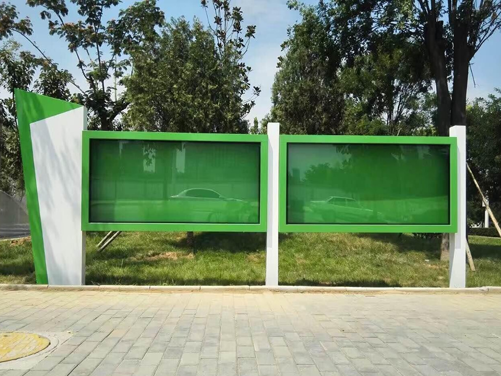 宣傳欄材質款式選擇有哪些？--【巨匠標識，標識制作廠家】