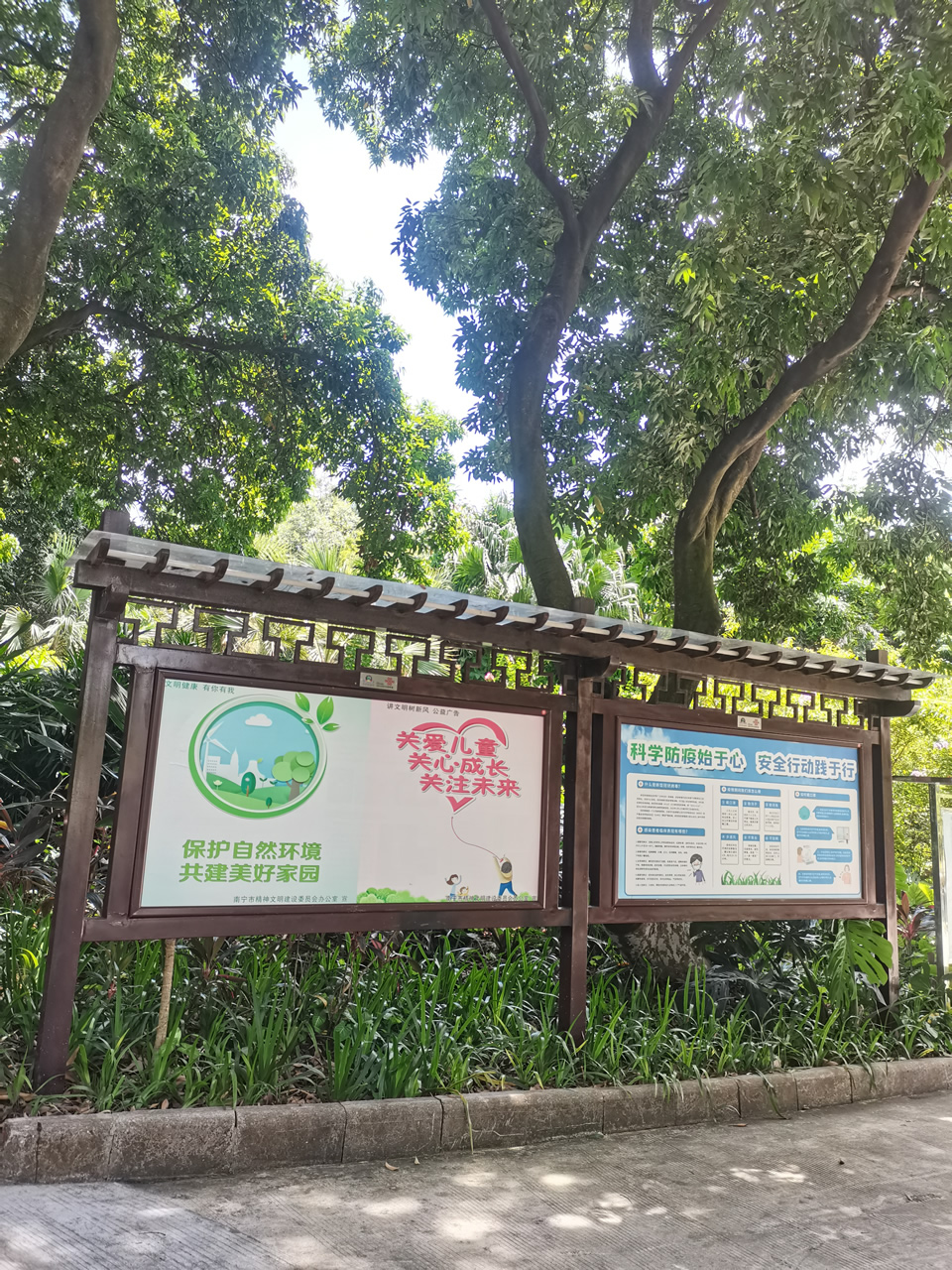 宣傳欄制作基本常識——【巨匠標識，標識制作廠家】